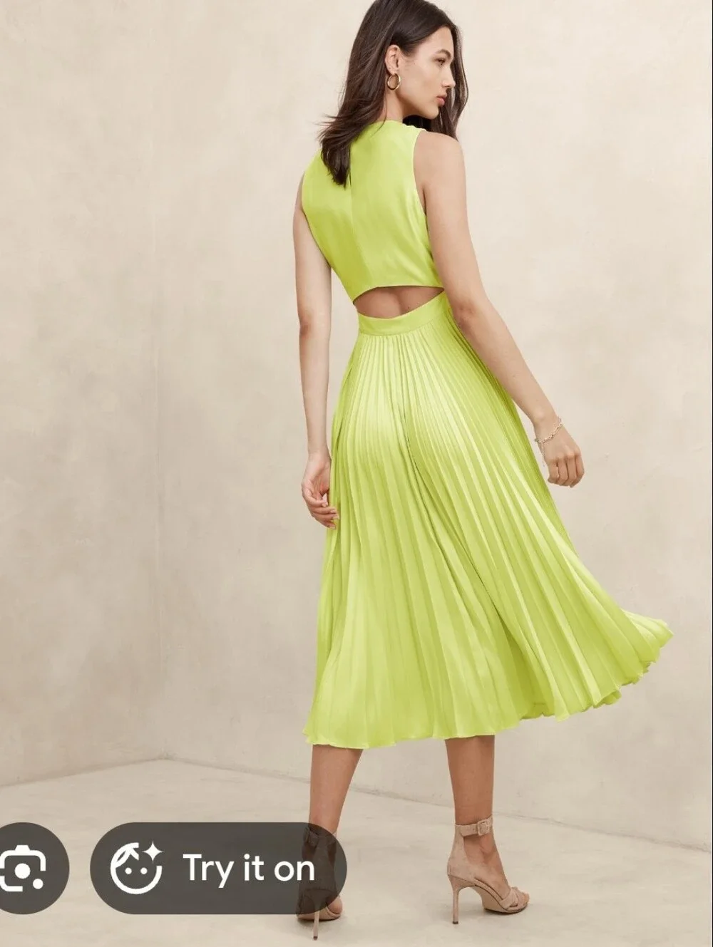 Banana Republic Sleeveless Pleated Midi Dress in Lime